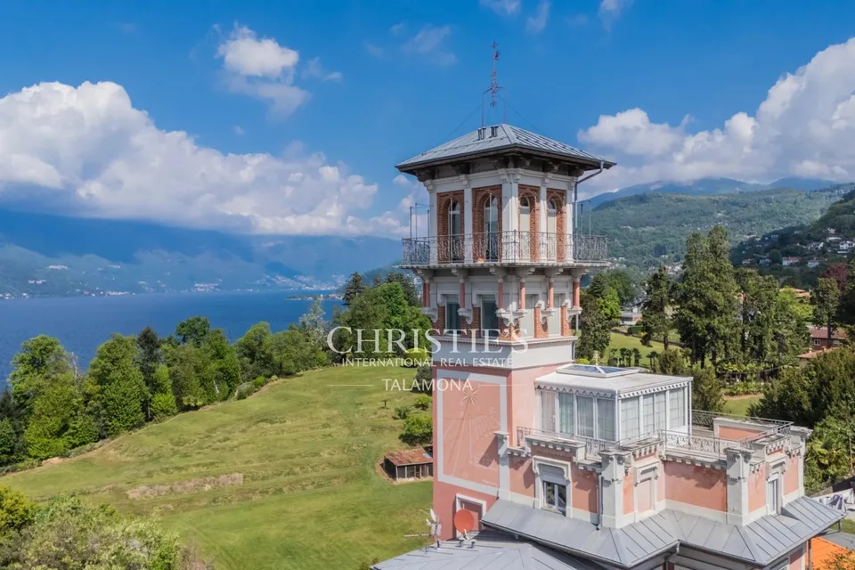 Villa Gilda ? Seeufervilla mit Pool am Lago Maggiore, Luino – Foto 6 von 13