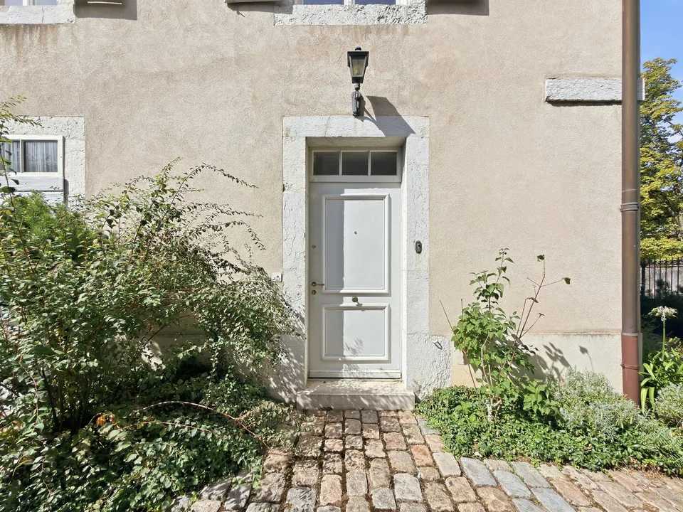 Geräumige 6.5-Zimmer-Wohnung mit Charme und Charakter in Chambésy