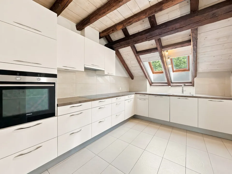 Geräumige 6.5-Zimmer-Wohnung mit Charme und Charakter in Chambésy