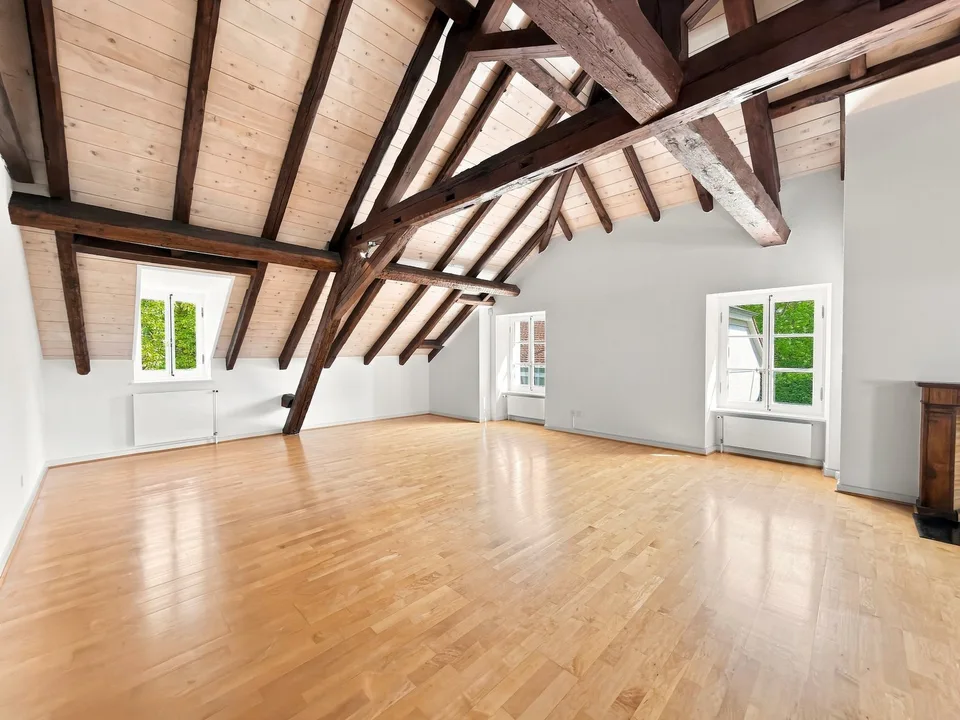 Geräumige 6.5-Zimmer-Wohnung mit Charme und Charakter in Chambésy
