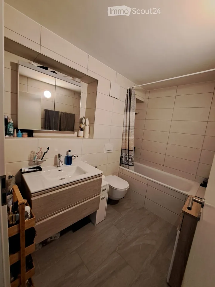 Wohnung 2.5 Zimmer mit großer Südterrasse in Cornaux