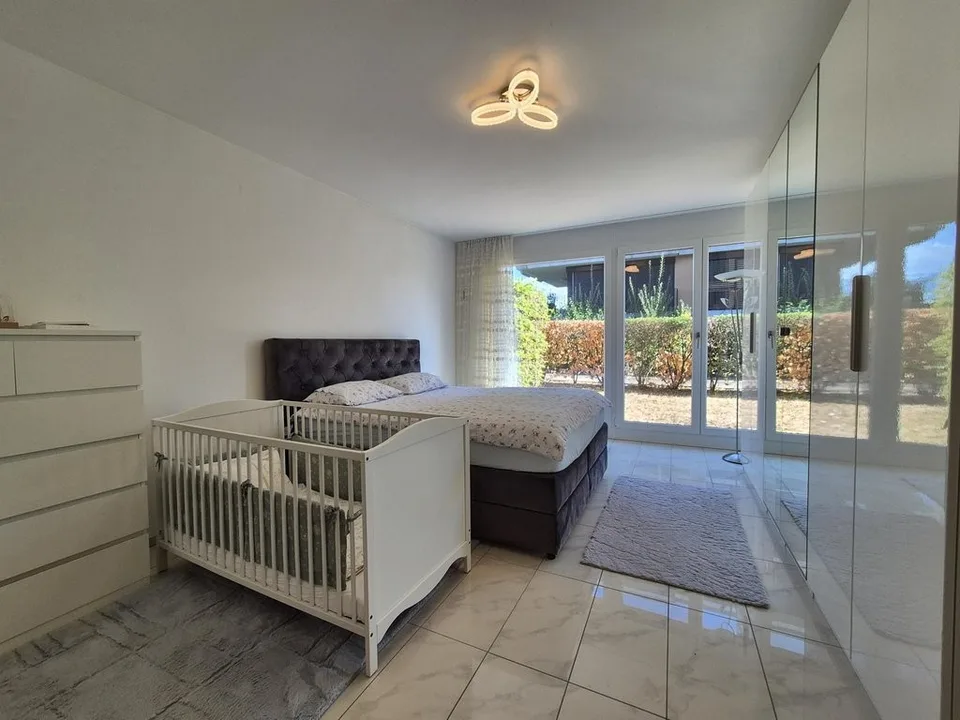 Spacious 4.5-room maisonette apartment in Allschwil – photo 6 of 10