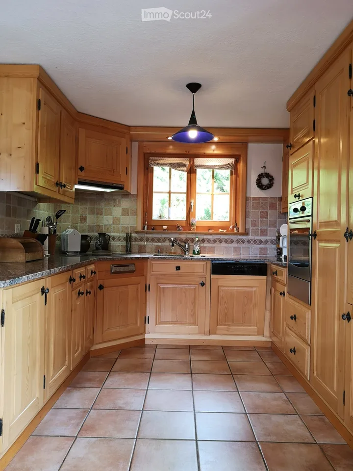 Charming individual chalet with idyllic views!