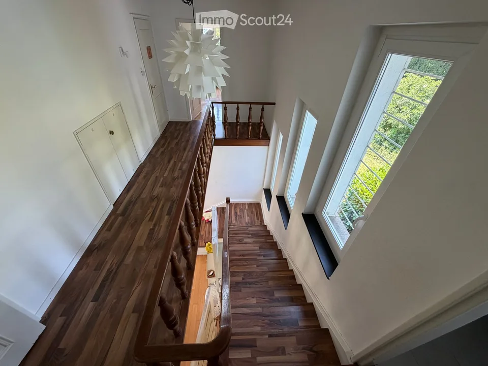 Grosszügige 7.5-Zimmer-Villa mit traumhaftem Garten in Küsnacht ZH