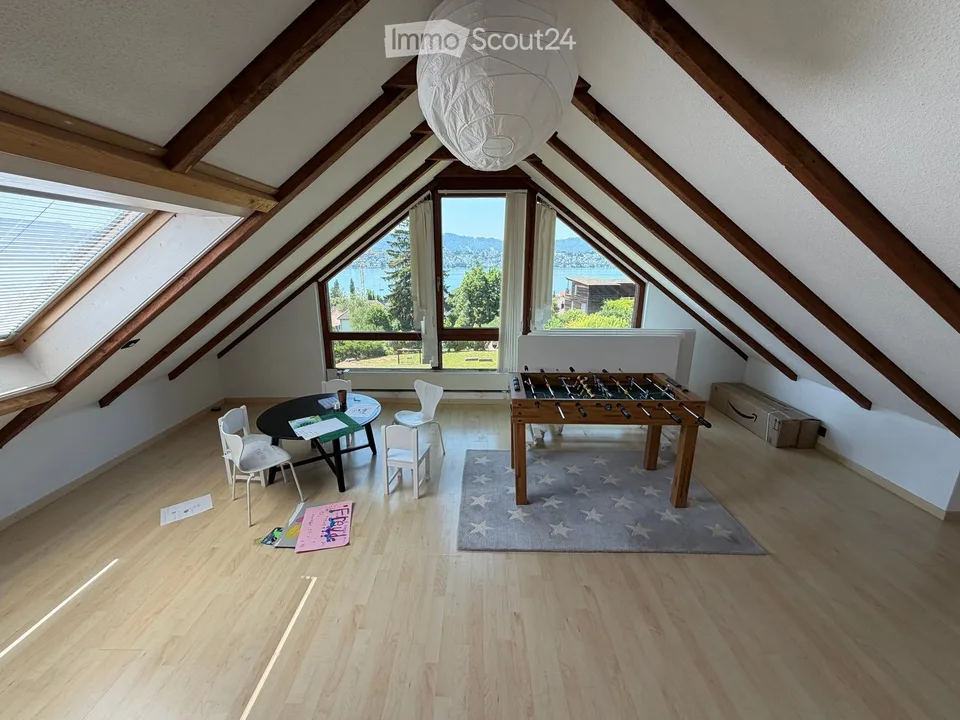 Grosszügige 7.5-Zimmer-Villa mit traumhaftem Garten in Küsnacht ZH