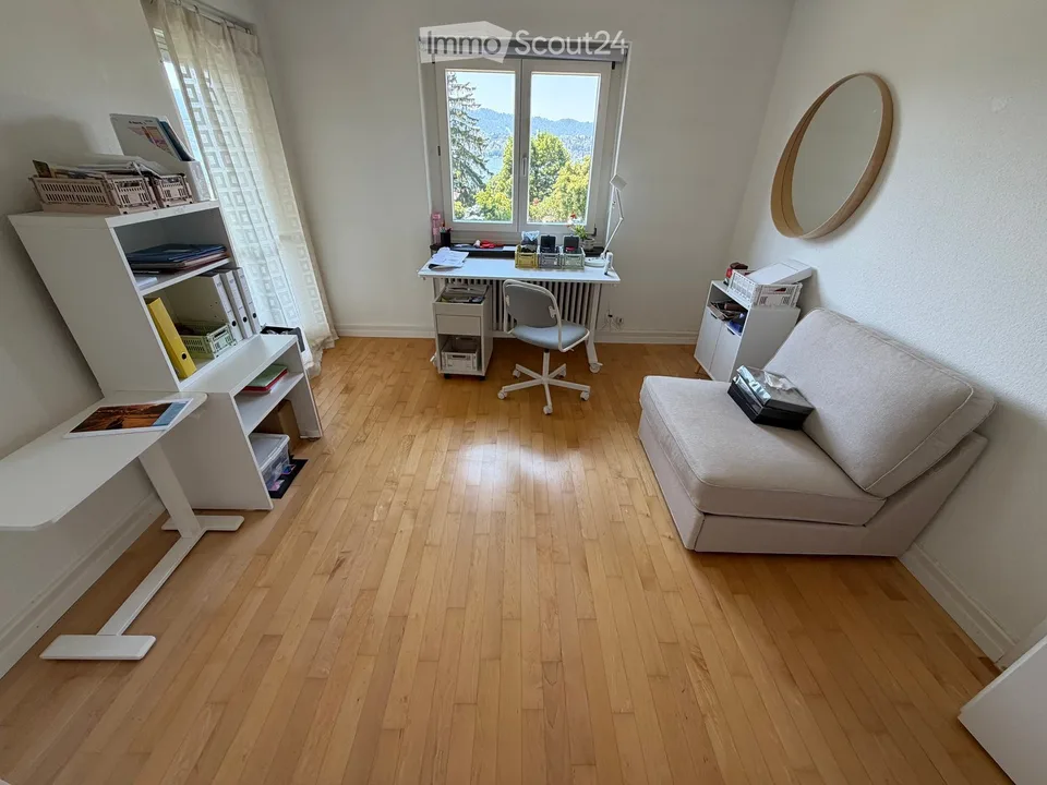 Grosszügige 7.5-Zimmer-Villa mit traumhaftem Garten in Küsnacht ZH