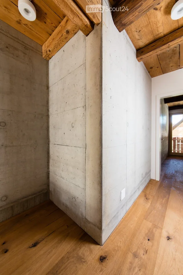 Charmant appartement 3.5 pièces dans un immeuble ancien rénové à Mattstetten – disponible immédiatement!