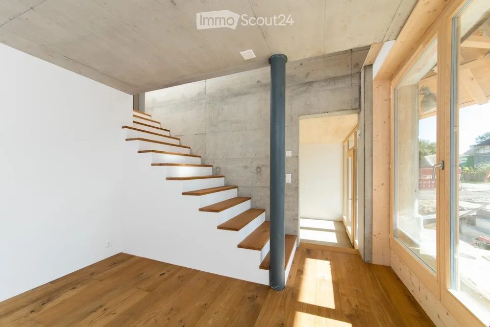 Charmant appartement 3.5 pièces dans un immeuble ancien rénové à Mattstetten – disponible immédiatement!