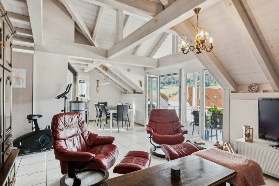 Prächtiges Dachgeschoß-Duplex mit 6.5 Zimmern - Eleganz der Raumvolumes – Foto 9 von 13
