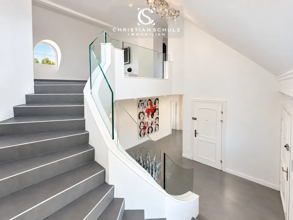 Exklusive 9-Zimmer-Maisonettewohnung mit traumhafter Seesicht, Spa und privatem Lift – photo 14 sur 21