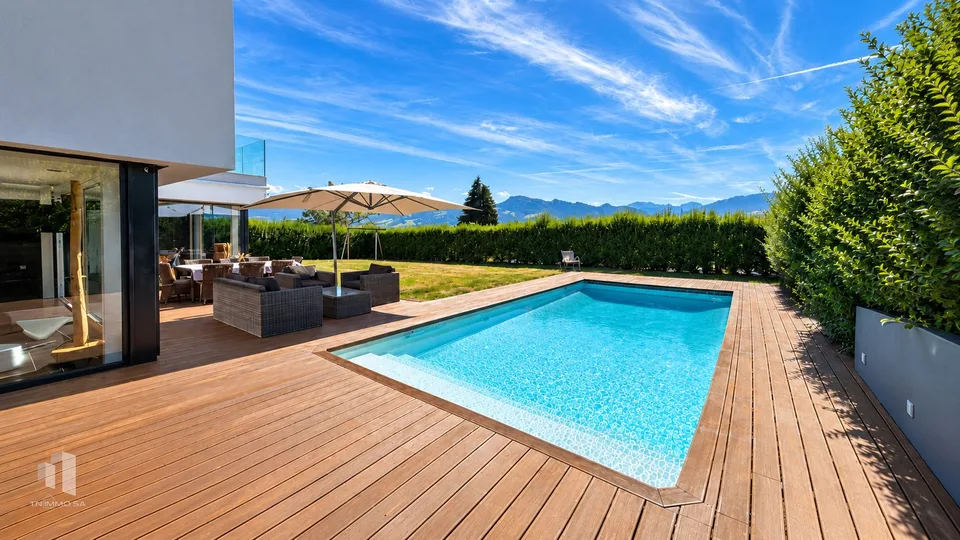 Moderne Villa in Gruyère mit Pool – Foto 15 von 16