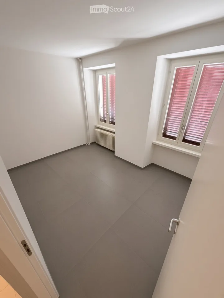 HELLES APARTMENT MIT GROSSEM BALKON