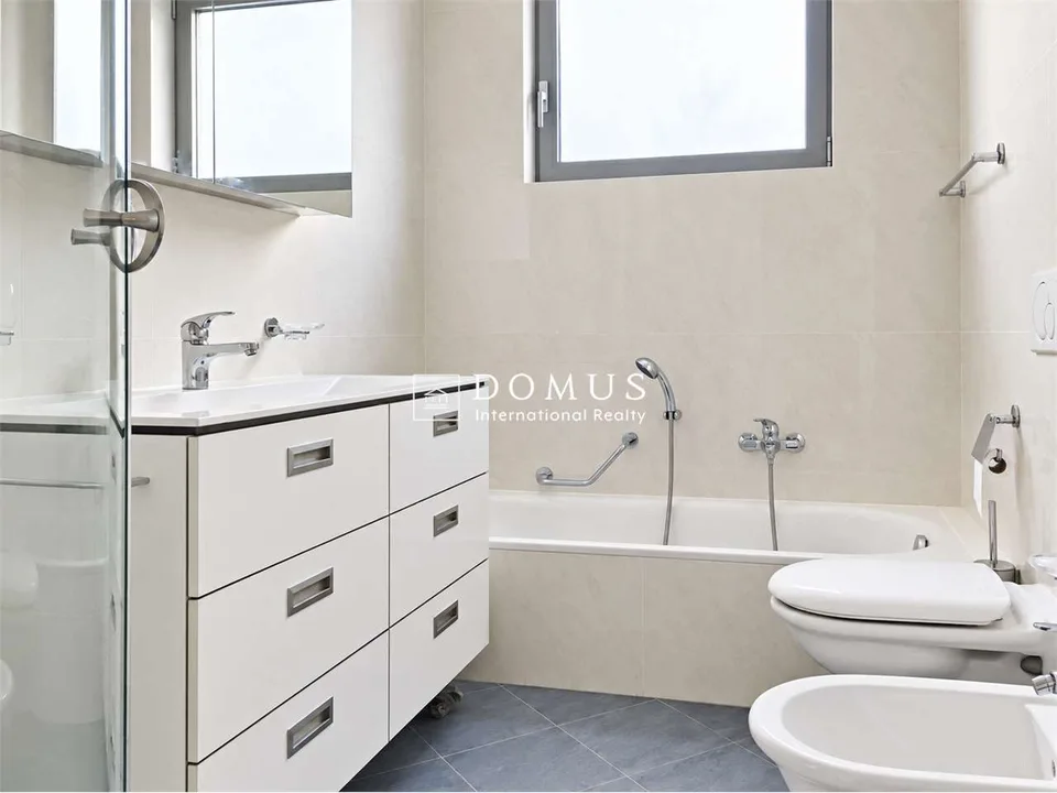 Appartement élégant de 4,5 pièces avec vue imprenable sur le lac – photo 9 sur 13