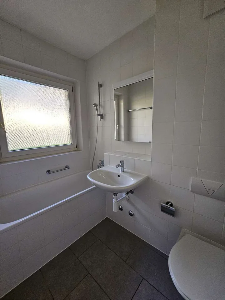 Paradies, Einzimmerwohnung zur Miete