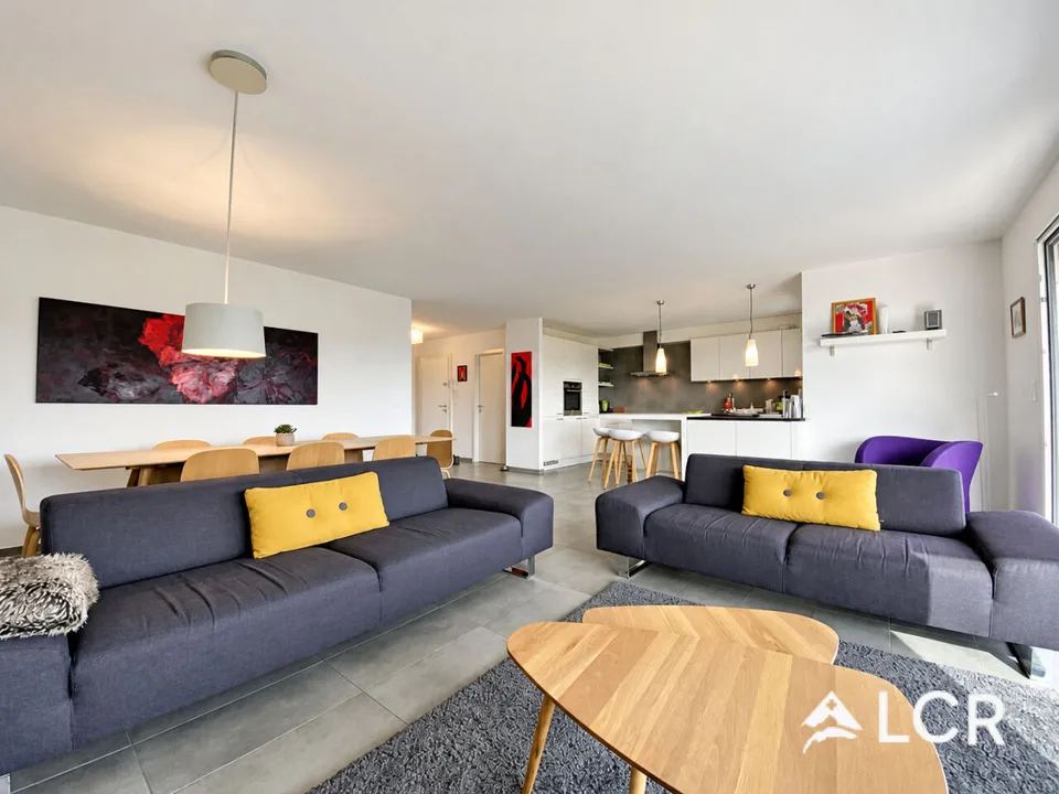 Wunderschöne möblierte 4,5-Zimmer-Wohnung - Terrasse - Seeblick