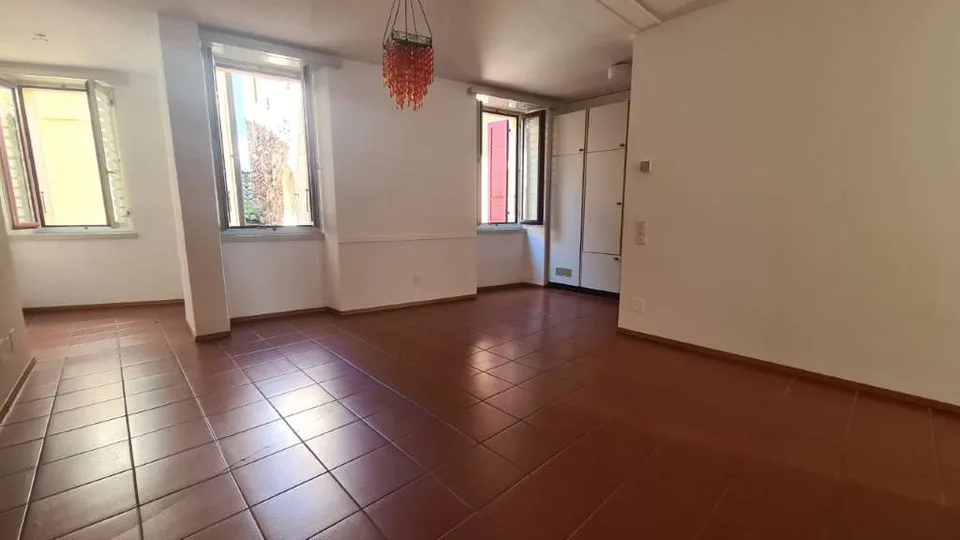 MORCOTE: GRAZIOSO 2.5 LOC. IN ZONA LUNGOLAGO