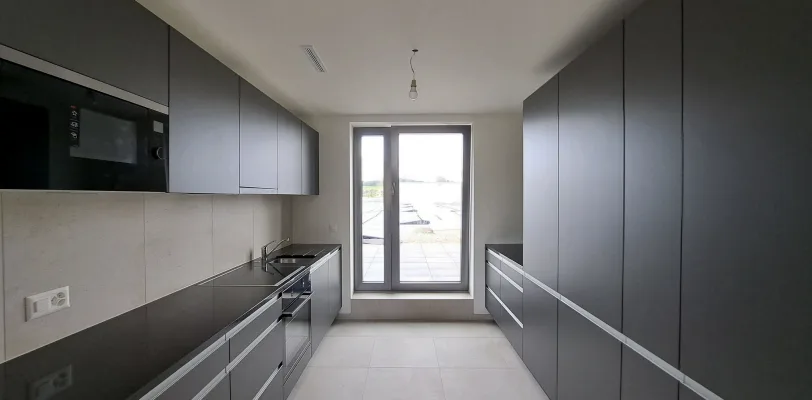 New 4.5-room attic apartment with concierge service