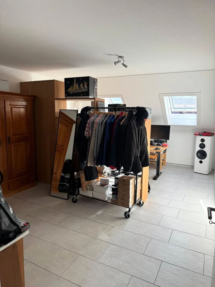 LOTS OF SPACE IN YOUR NEW HOME - Spacious 3.5-room attic apartment for rent.