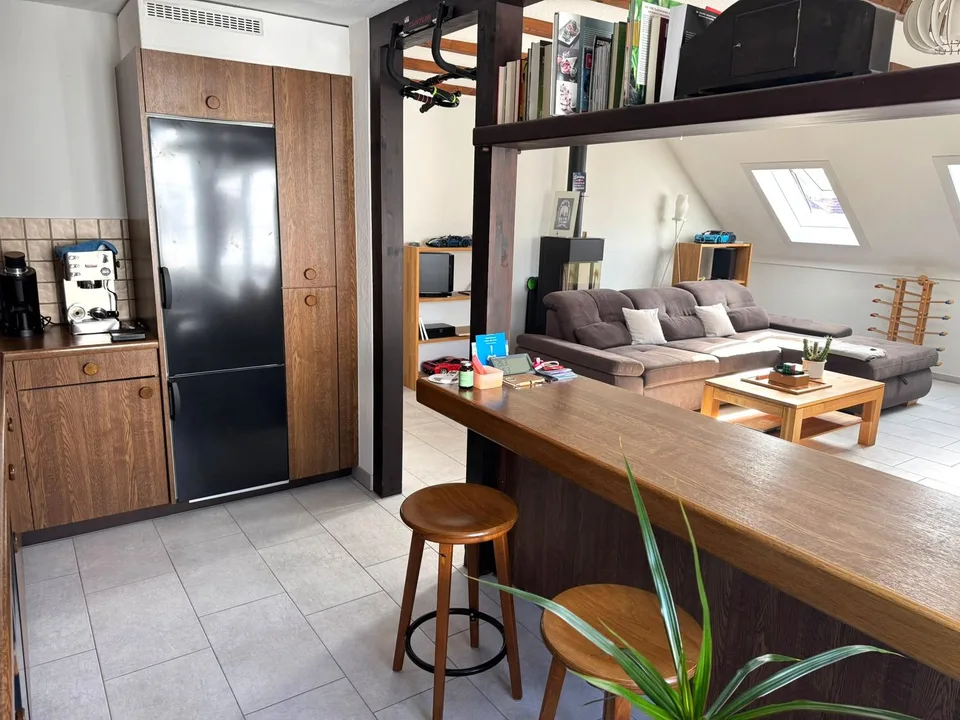 LOTS OF SPACE IN YOUR NEW HOME - Spacious 3.5-room attic apartment for rent.