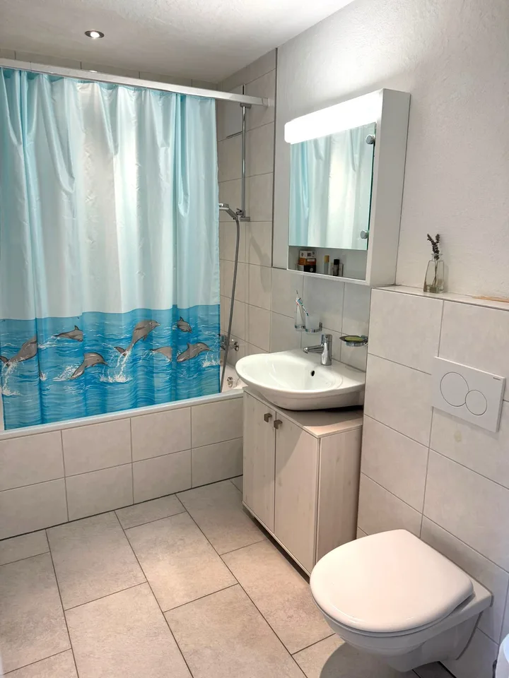 LOTS OF SPACE IN YOUR NEW HOME - Spacious 3.5-room attic apartment for rent.