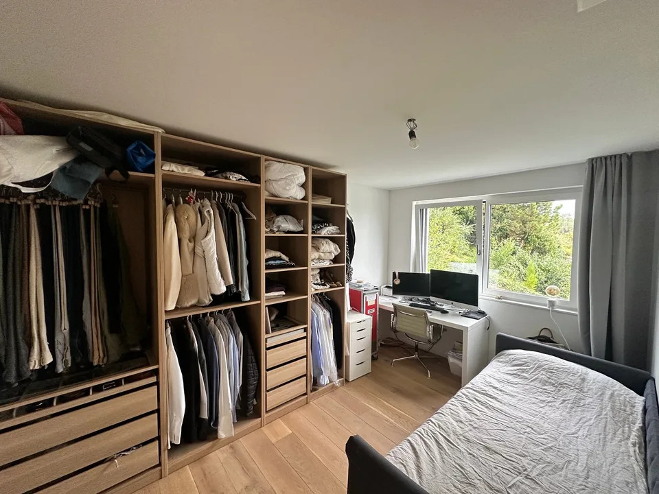 Appartamento moderno 4.5 locali con ampio giardino a Forch – certificato Minergie