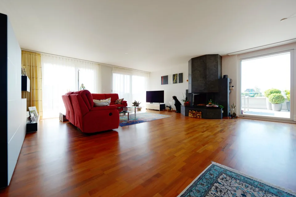 Appartamento attico da sogno di 4 1/2 locali con ascensore, terrazze e vista – foto 6 di 21