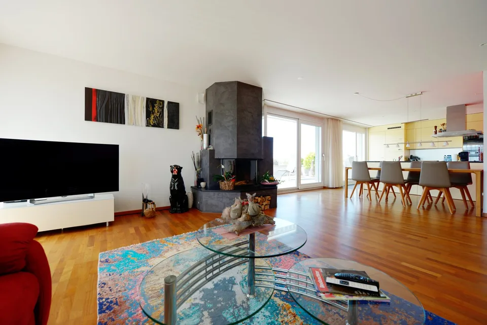 Appartamento attico da sogno di 4 1/2 locali con ascensore, terrazze e vista – foto 8 di 21