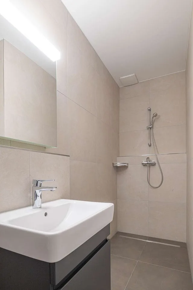 Castle Street - Your Home Awaits – photo 7 of 22