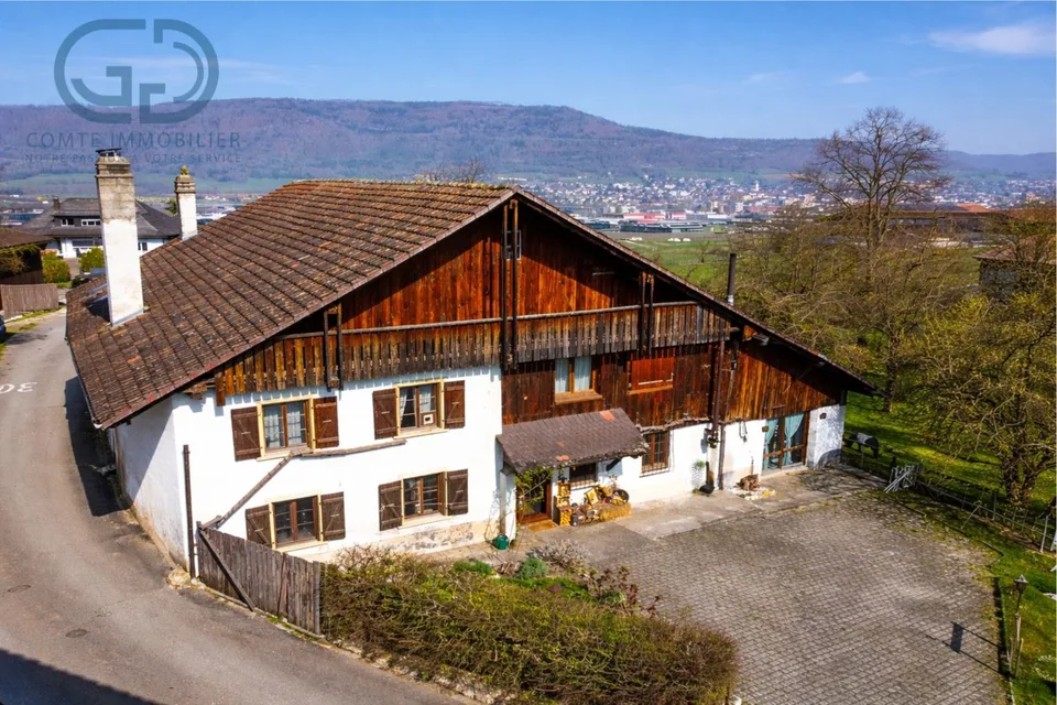 Alte renovierte Farm mit Stall und Grundstück – Foto 2 von 26