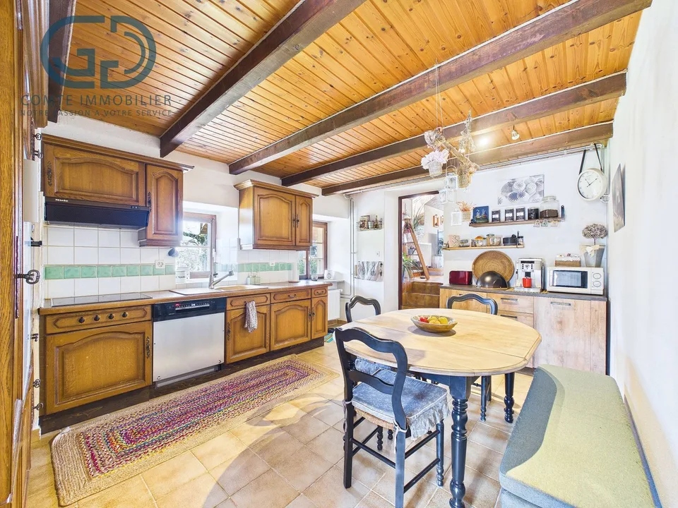 Alte renovierte Farm mit Stall und Grundstück – Foto 8 von 26