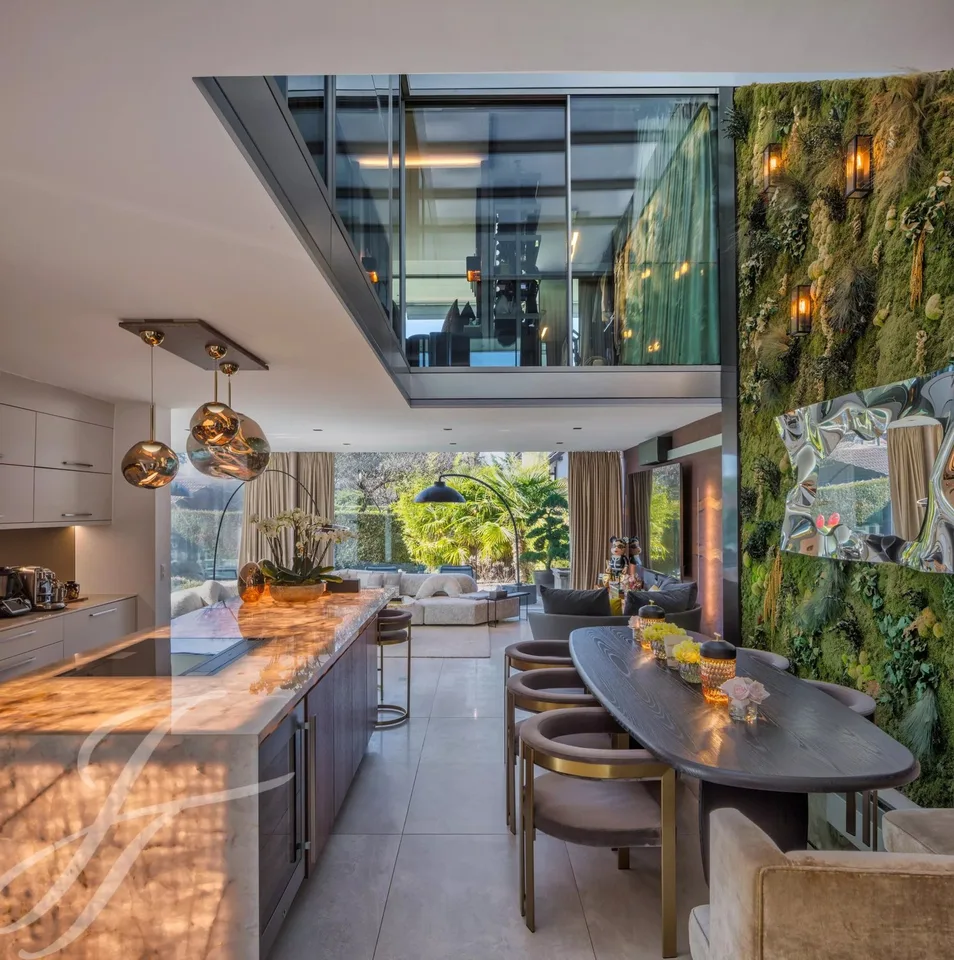 Helles Villenhaus in einem Wohngebiet – Foto 6 von 26