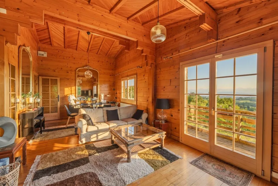 Chalet with Panoramic Views of Lake Geneva and the Alps – photo 2 of 16