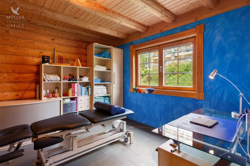 Casa in legno esclusiva con fascino alpino inconfondibile – foto 12 di 13