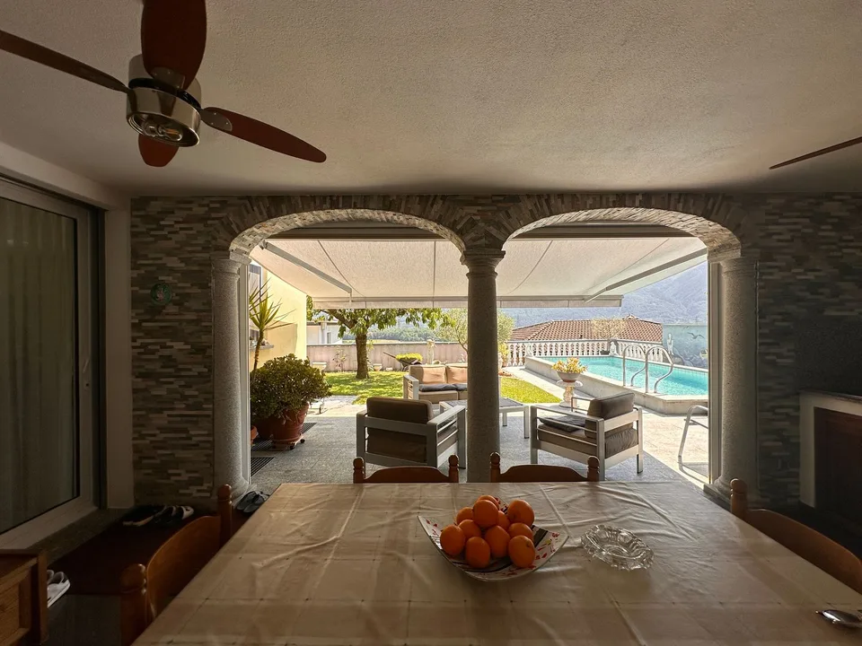 Wo die Zeit langsamer vergeht – Exklusive Villa mit Pool im Tessin – Foto 4 von 14