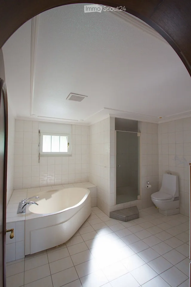 Grosszügige 3.5 Zimmerwohnung mit See-, Bergsicht + naturnah – Foto 5 von 5