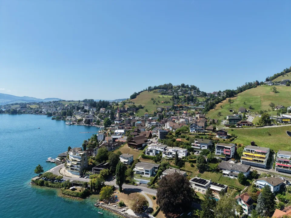 Vivre à Weggis avec accès privé au lac – appartement terrasse attractif sur le lac des Quatre-Cantons – photo 10 sur 12