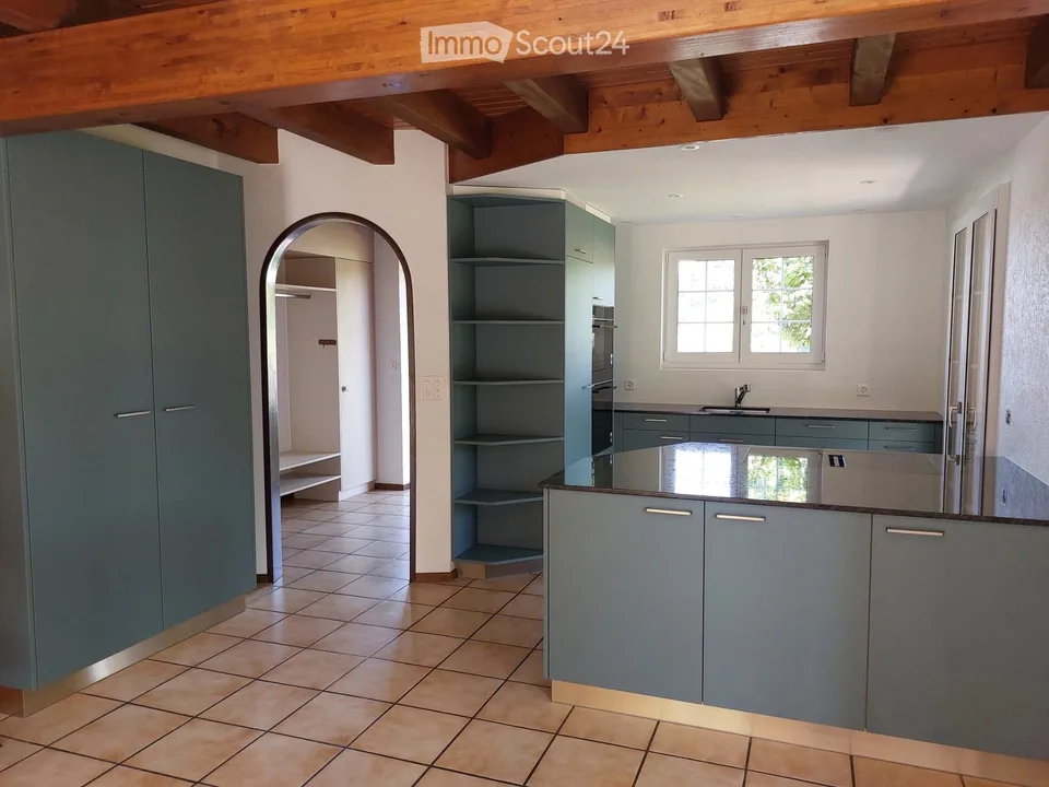 Freshly renovated 5½-room single-family house in Vesin