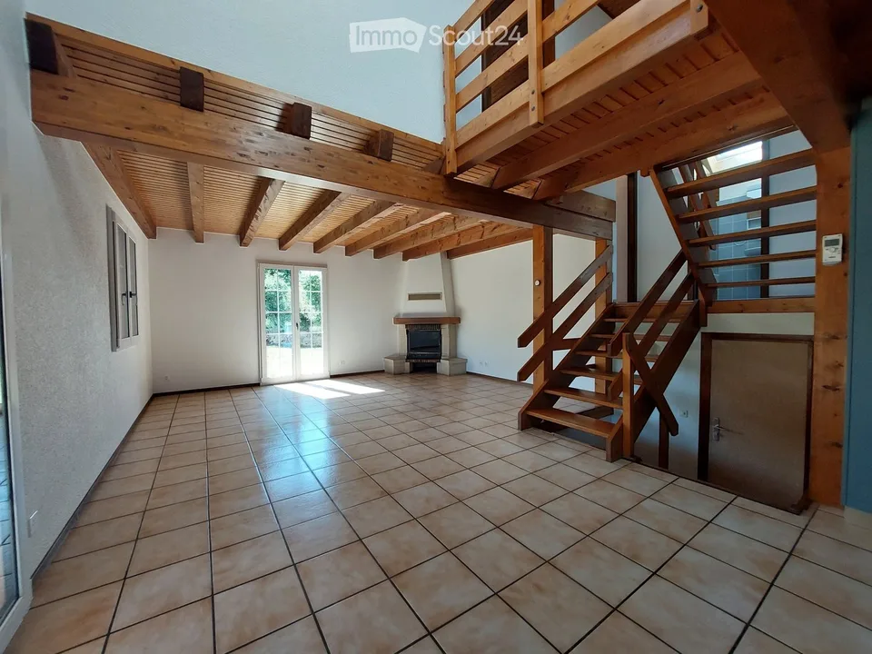 Freshly renovated 5½-room single-family house in Vesin