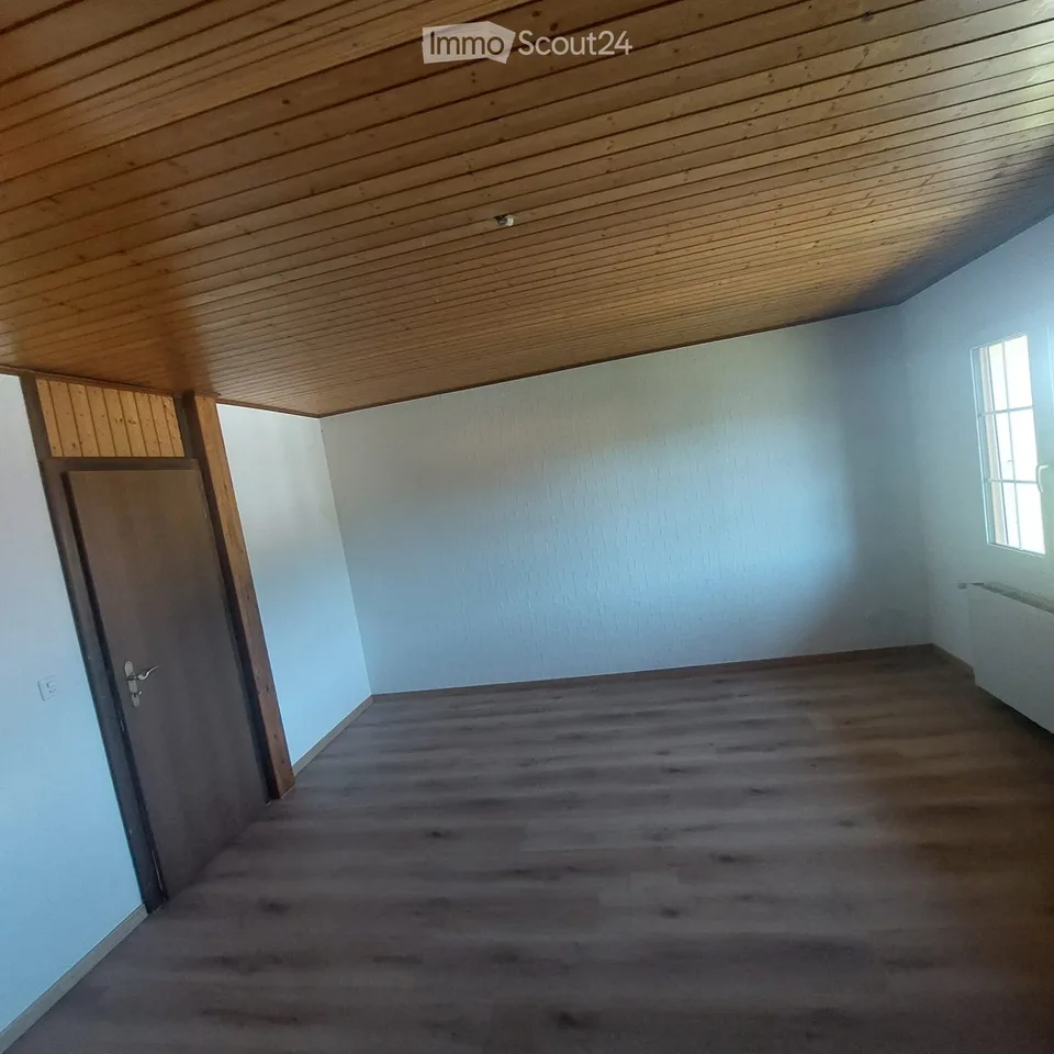 Freshly renovated 5½-room single-family house in Vesin