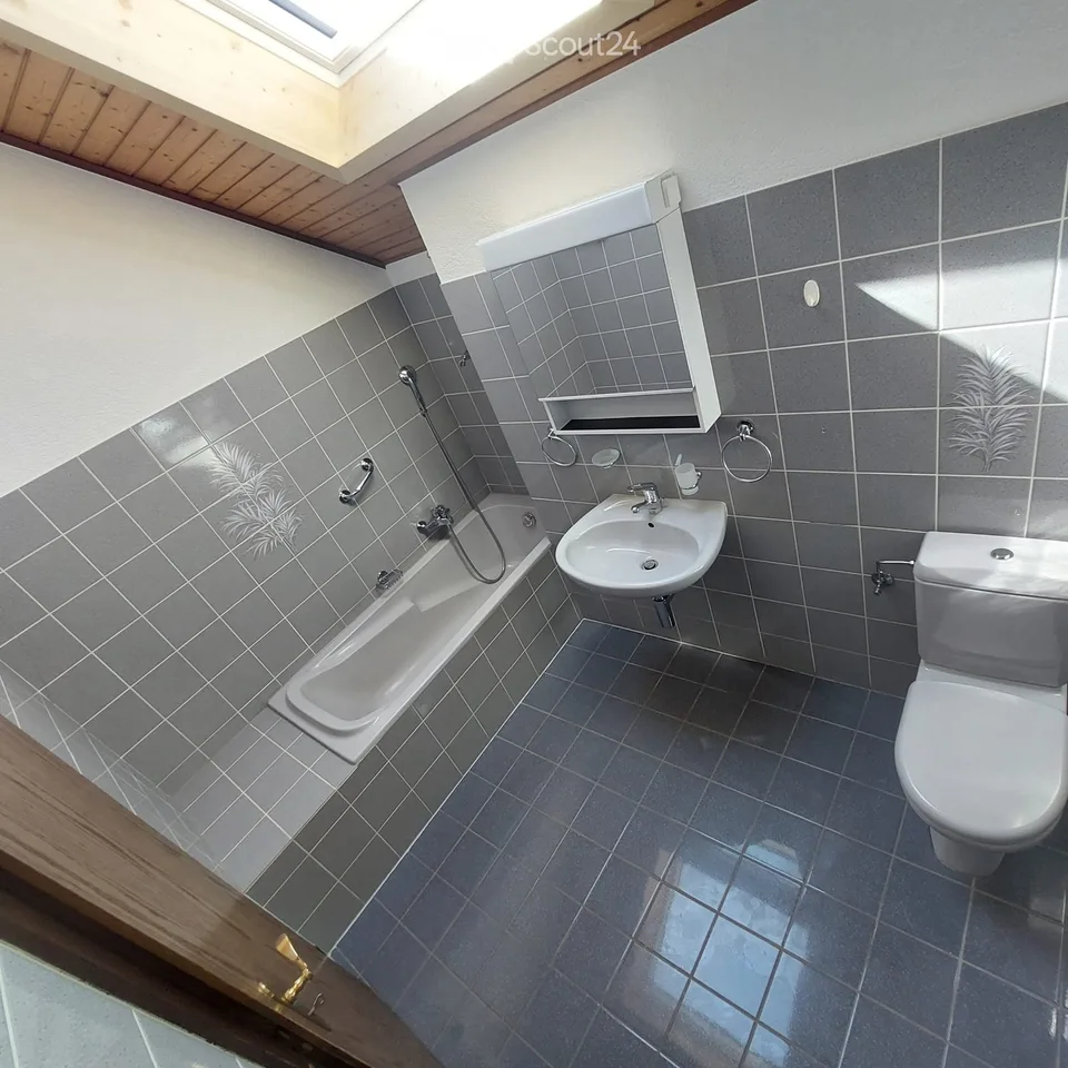 Freshly renovated 5½-room single-family house in Vesin