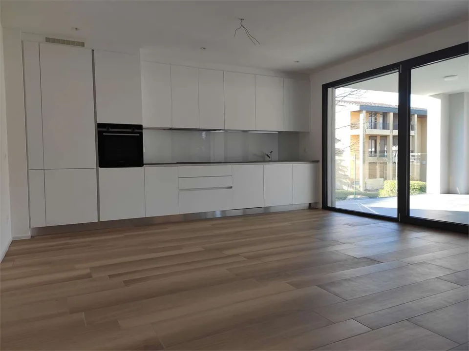 Cureglia, 3.5 Zimmer mit Terrasse zu vermieten