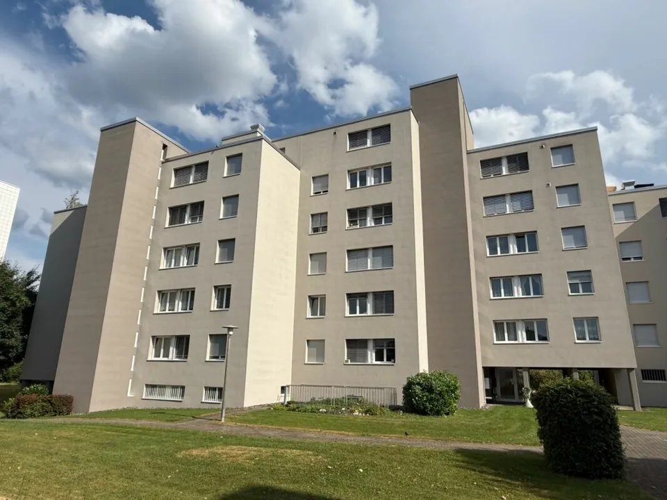 Appartement de 3,5 pièces rénové avec garage