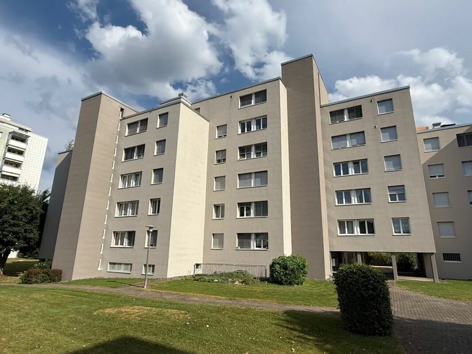 Appartement de 3,5 pièces rénové avec garage