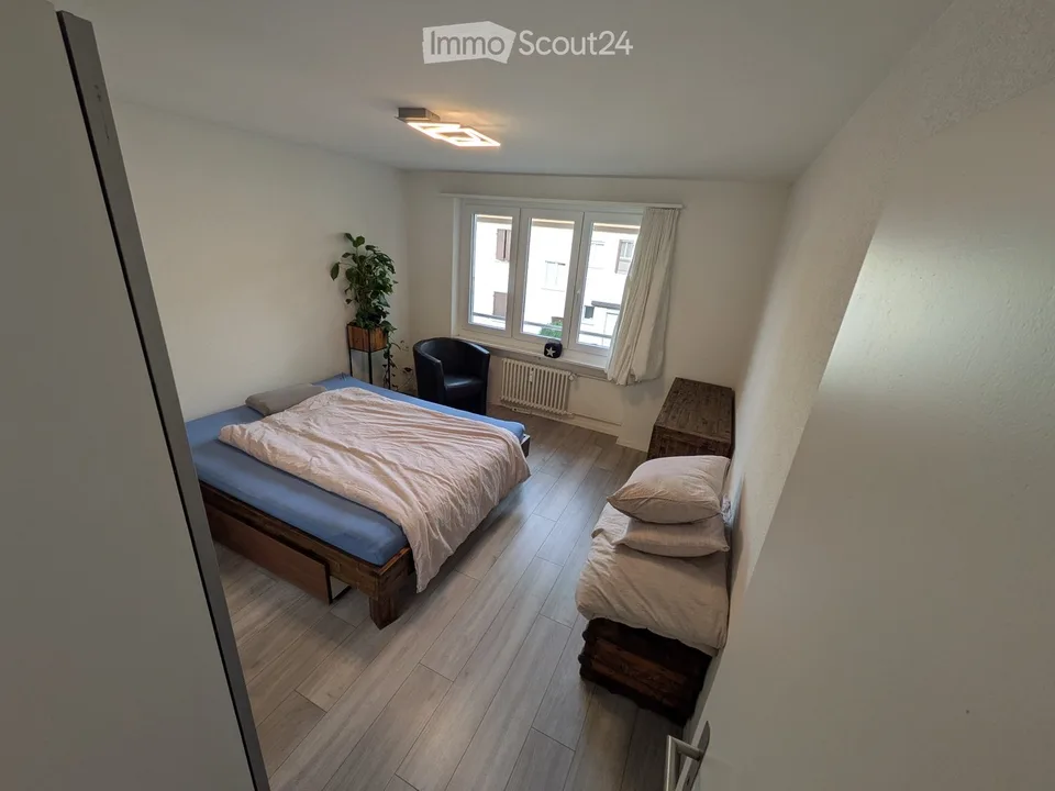Deine neue Wohnung! Herzlichen Glückwunsch!