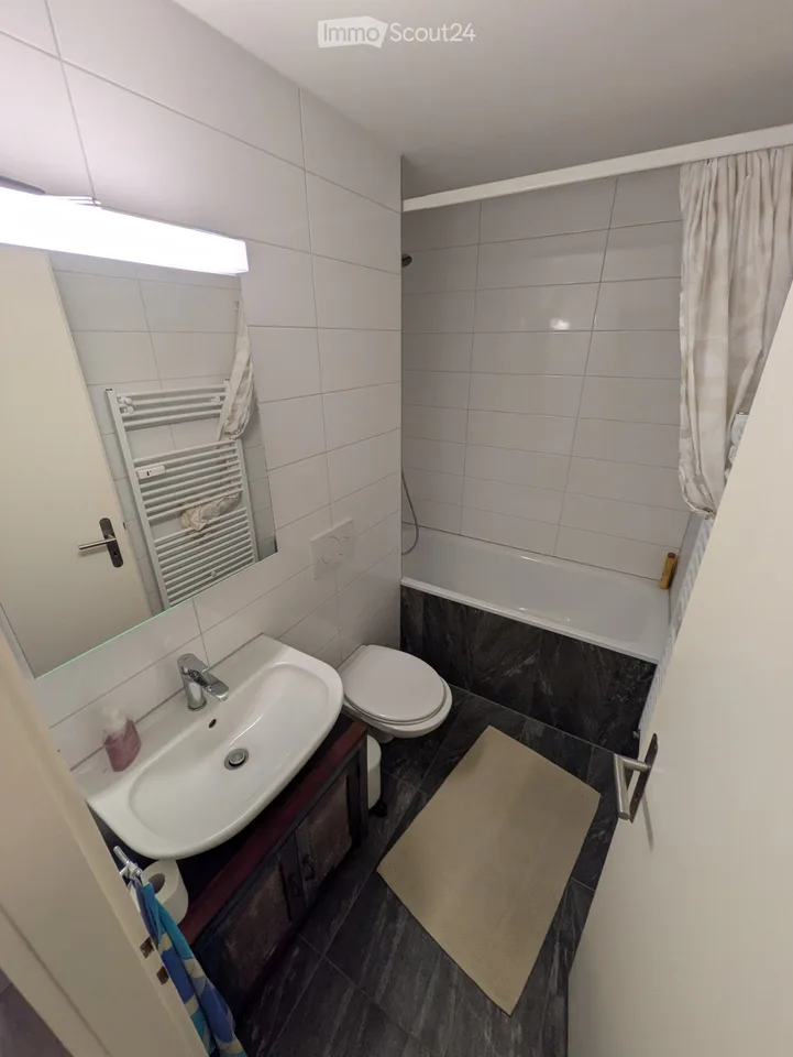 Deine neue Wohnung! Herzlichen Glückwunsch!
