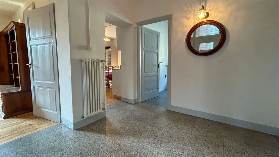 Villa storica indipendente con ampio giardino e terreno edificabile – foto 8 di 13