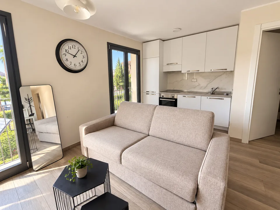 GRAVESANO – Appartement moderne 2.5 pièces, meublé et prêt à vivre