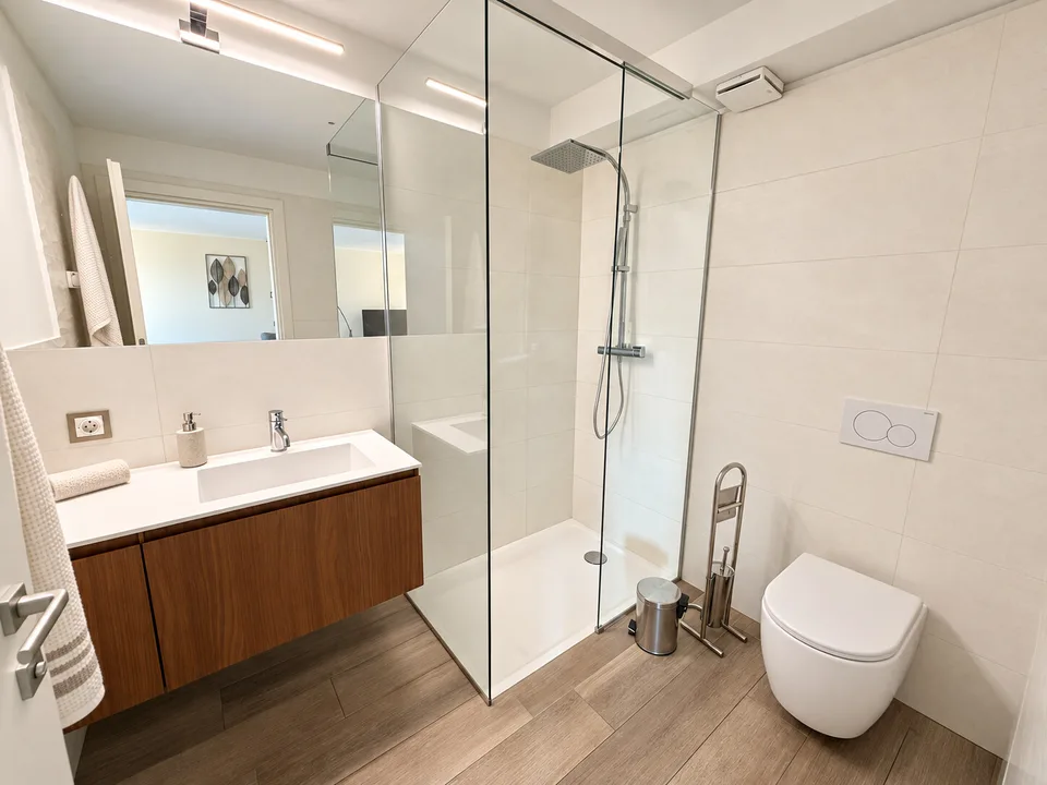 GRAVESANO – Appartement moderne 2.5 pièces, meublé et prêt à vivre