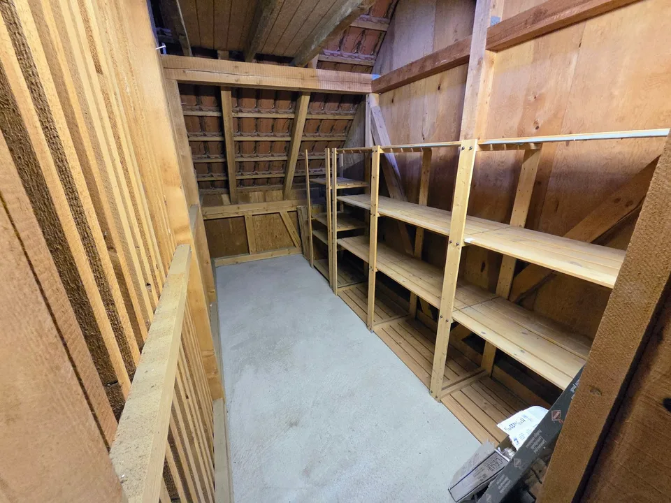 Appartamento ristrutturato di 4 locali con piscina/sauna comune e garage a Dotzigen – foto 15 di 17