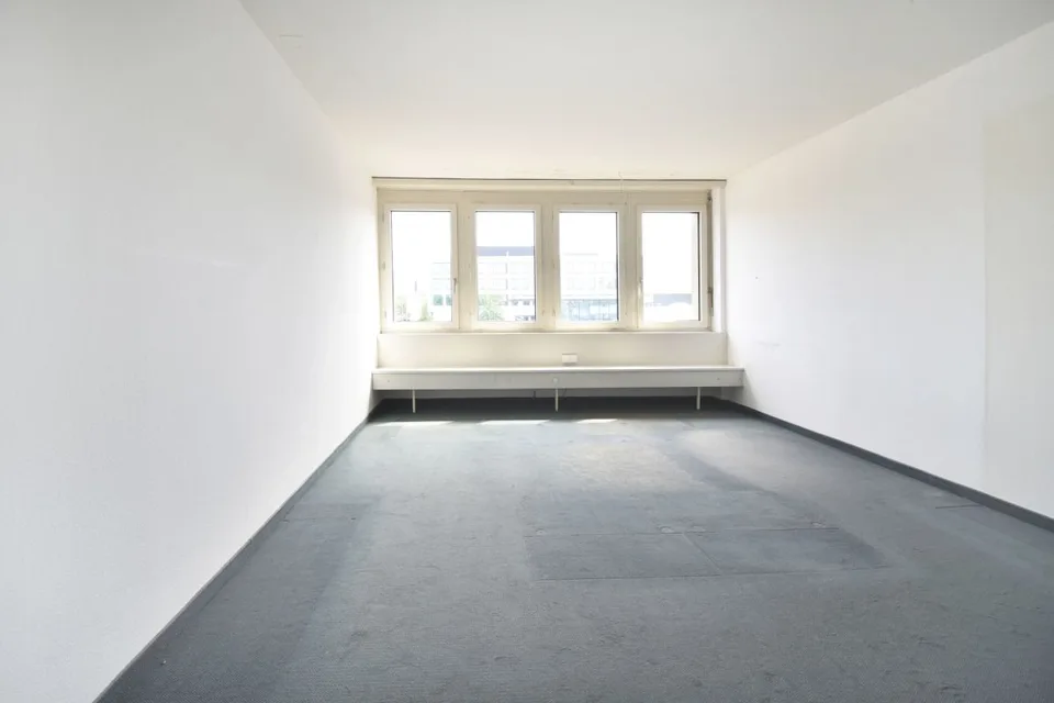 Attraktive Büroflächen im Gewerbegebiet Kägen, Reinach – Foto 7 von 11